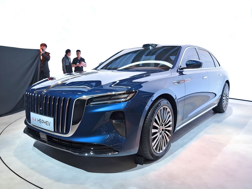 Ang Hongqi H9 PHEV, na pinalakas ng isang 2.0T plug - sa hybrid na powertrain at nilagyan ng isang aktibong suspensyon, ay ilulunsad sa ikalawang kalahati ng 2025.