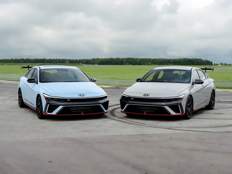 Magagamit ang isang 6-speed manual na paghahatid! Paggawa ng TCR Road -Legal - Inilabas ang Hyundai Elantra n TCR Official Images.